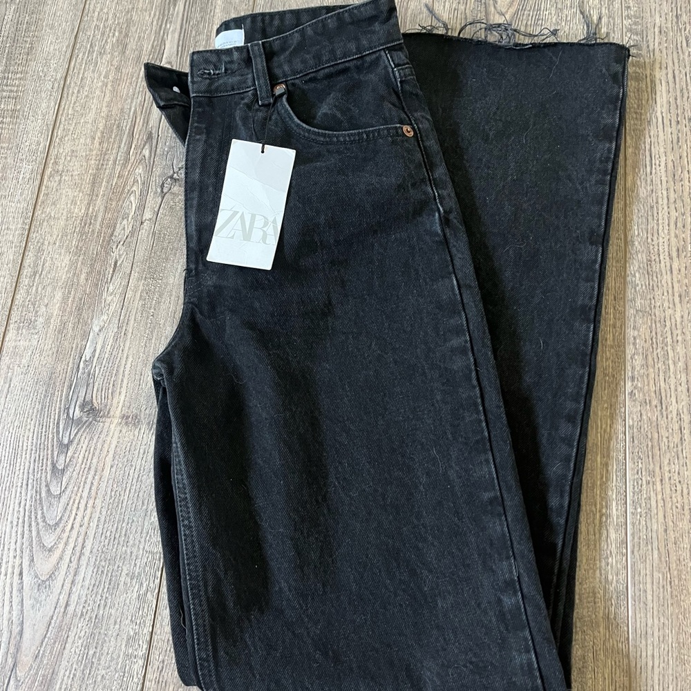 Zara High-Waited Jeans
